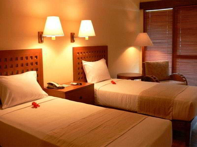 The Santosa Villas & Resort Lombok Mangsit Extérieur photo
